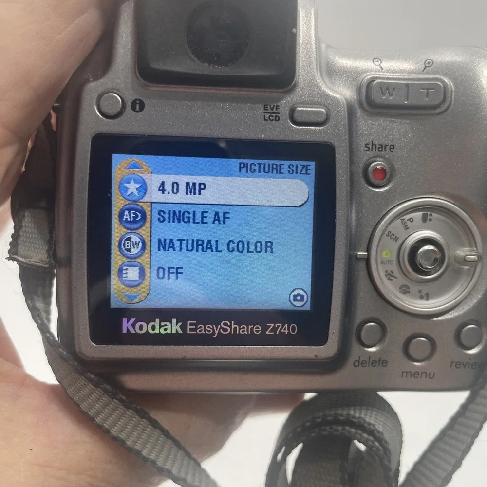 Kodak EasyShare Z740 5.0MP Digital Camera 10X Zoom+Battery+SD Card+Case-TESTED